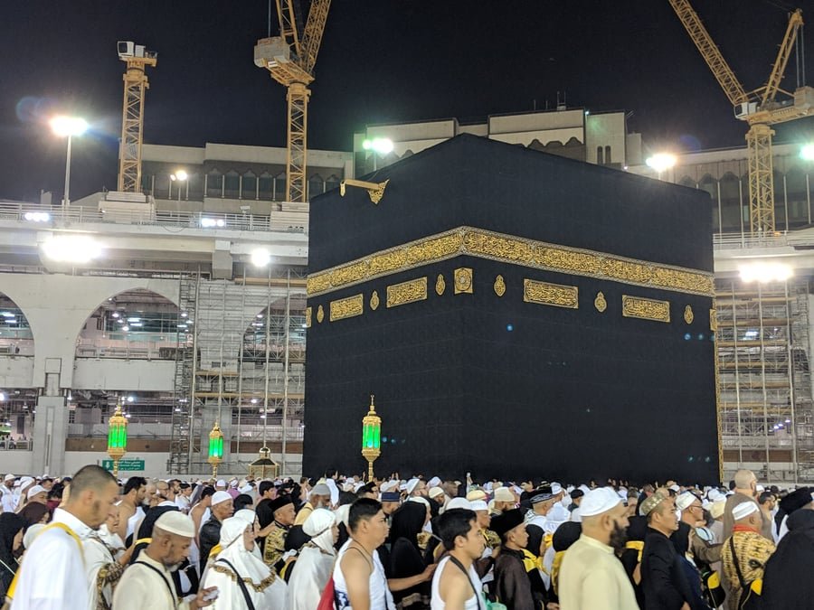 Hotel Life During Hajj: Etiquette and What to Expect